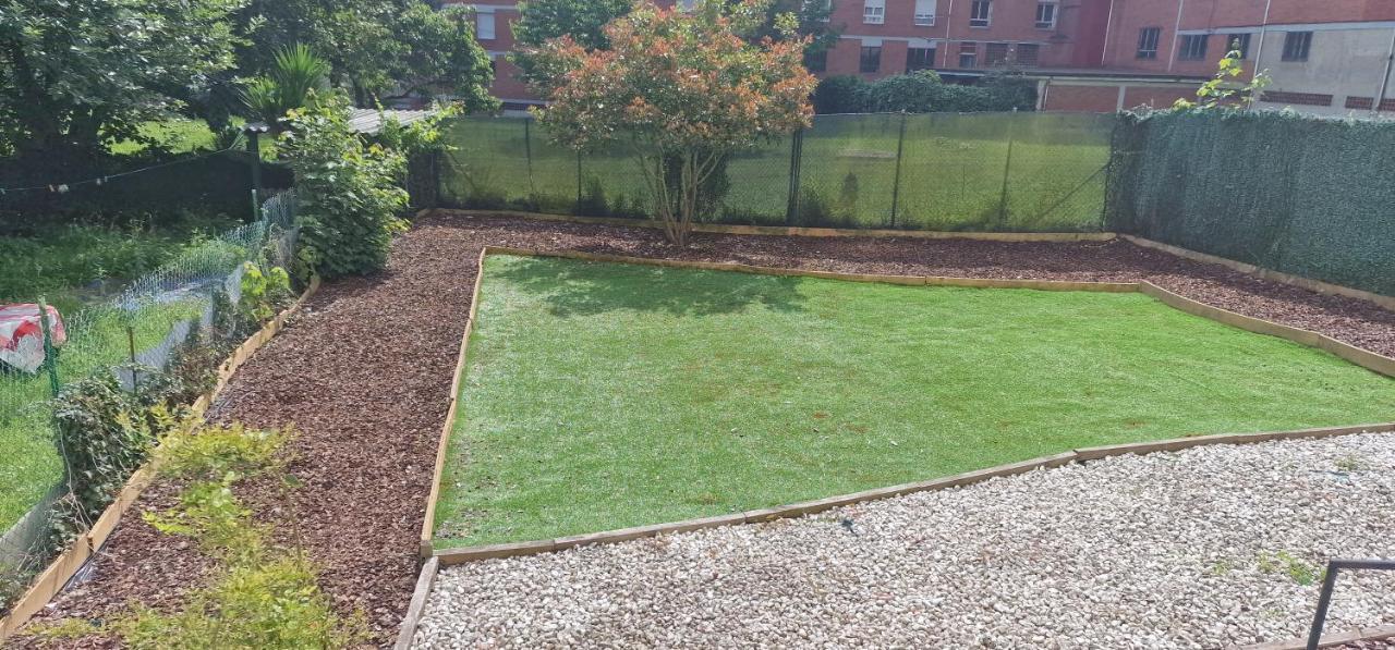 Jardines De La Catedral - Vut-4276-as Y Vut-4278-as *